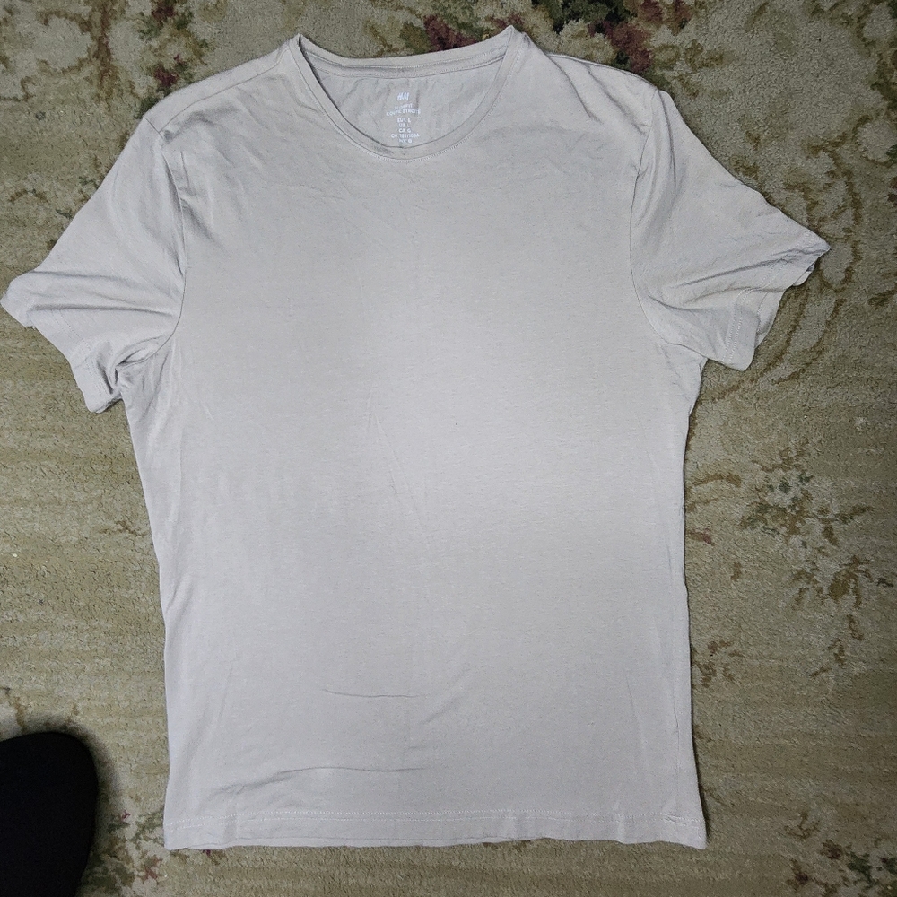 H&M Cream Short Sleeve Tee Slim Fit Large